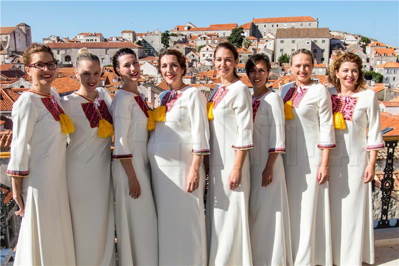 Ženska klapa Linđa u Dvoru slavi dvadeseti rođendan