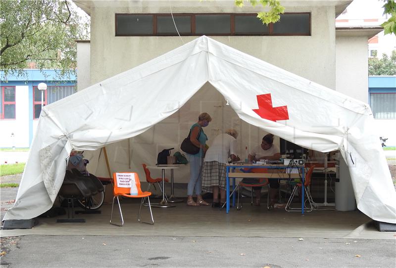 Varaždin: Zbog zaražene pacijentice u samoizolaciji dvoje liječnika i devet sestara