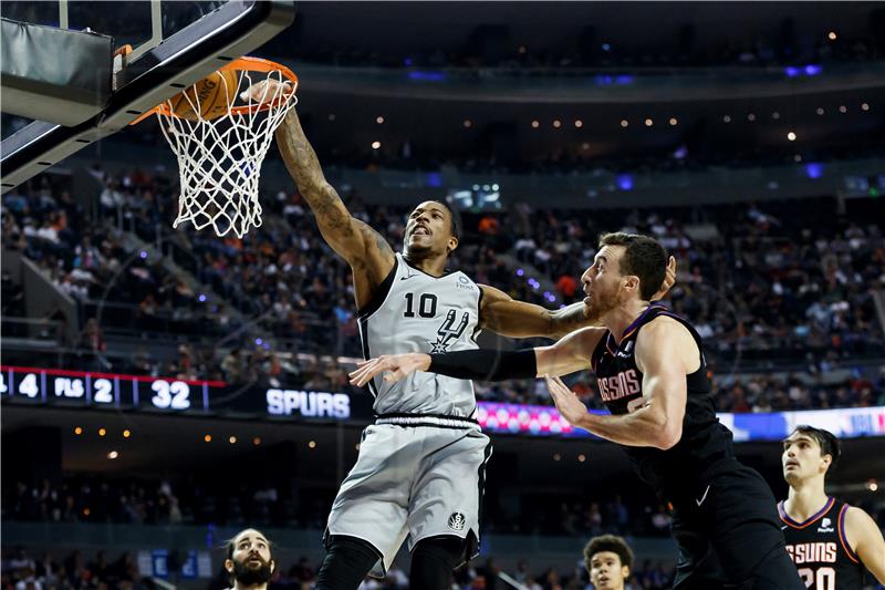 NBA: Spursi uvjerljivi protiv Rocketsa, zaigrao i Šamanić