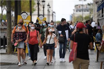 Francuska predlaže maske na poslu, dnevno više od 3000 zaraženih