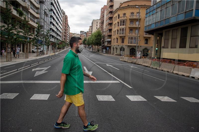 Madrid: Stotine prosvjednika protiv obveznog nošenja maski