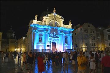 Koncert Ibrice Jusića pred crkvom sv. Vlaha