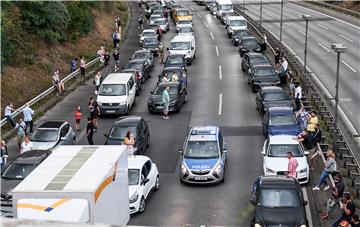 Sudari na berinskoj autocesti možda su islamistički napad