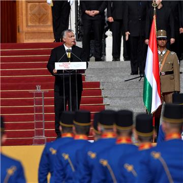 Orban poziva na ujedinjenje središnje Europe radi očuvanja kršćanskih korijena