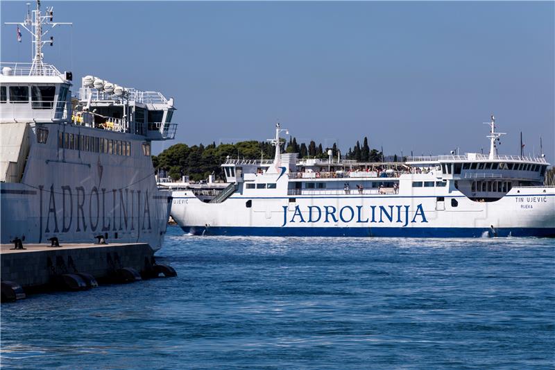 Split: Tijekom prijepodneva uspostavljena dodatna linija za otok Brač