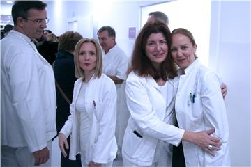 HUBOL: Politika drži sve konce u svojim rukama