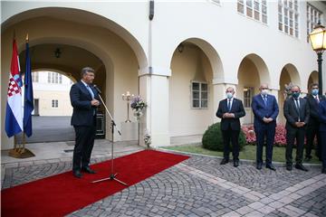 Prenijer Plenković organizirao primanje za diplomate