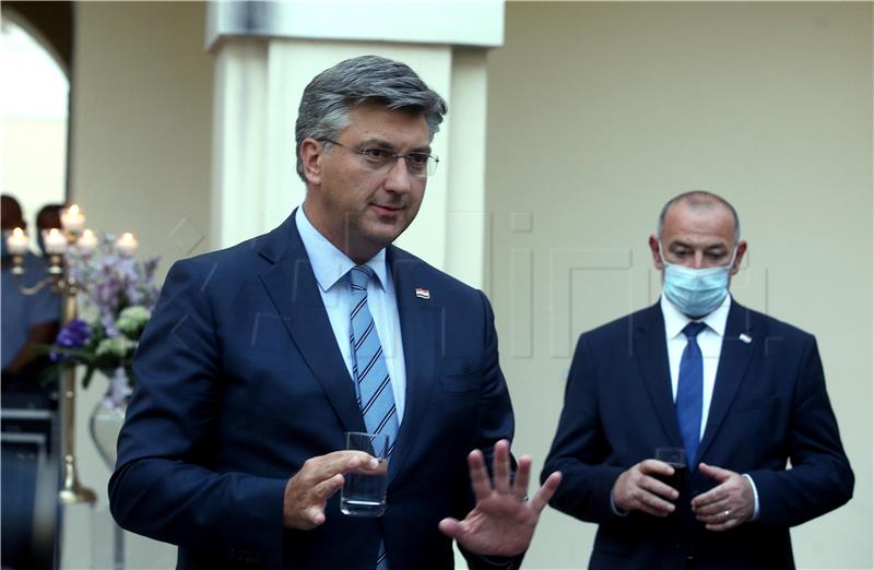 Prenijer Plenković organizirao primanje za diplomate