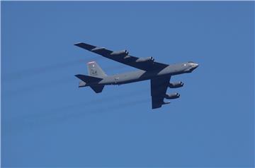 Američki bombarder B-52 u 16 sati nad Hrvatskom