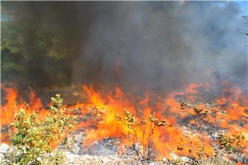 Požar u Vrgorcu, ponovno gori odlagalište otpada