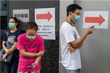 Hong Kong počeo masovno testiranje na koronavirus, kritičari pozivaju na bojkot