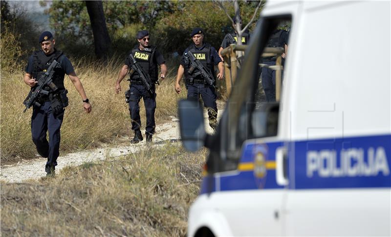 Pravosudnim policajcima u Splitu pobjegao pritvorenik