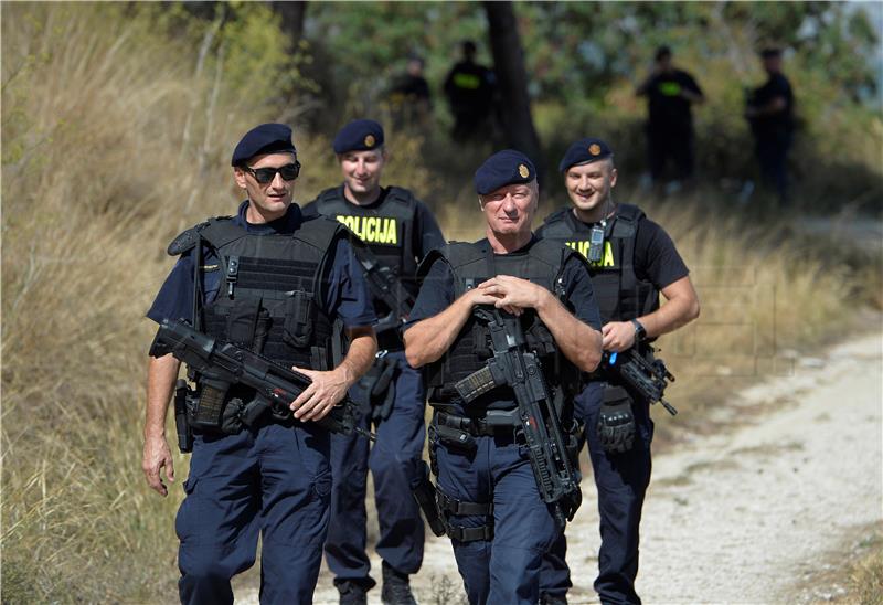 Pravosudnim policajcima u Splitu pobjegao pritvorenik