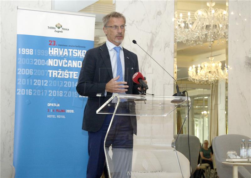 Vujčić: Uvođenje eura u siječnju 2023. je ostvarivo