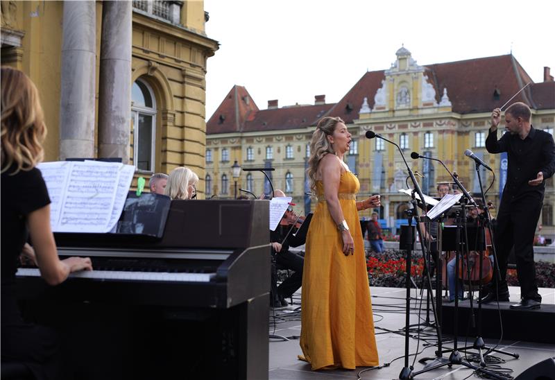 Ljetne večeri HNK u Zagrebu