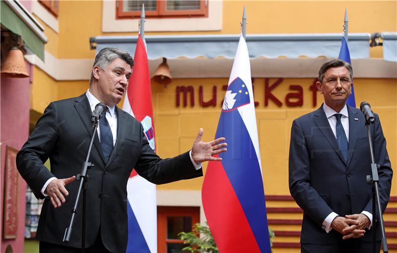 Milanovic, Pahor commemorate 77 yrs of liberation of Kampor camp inmates