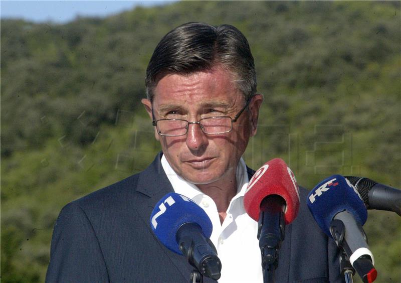 Milanović i Pahor na komemoraciji žrtvama logora Kampor