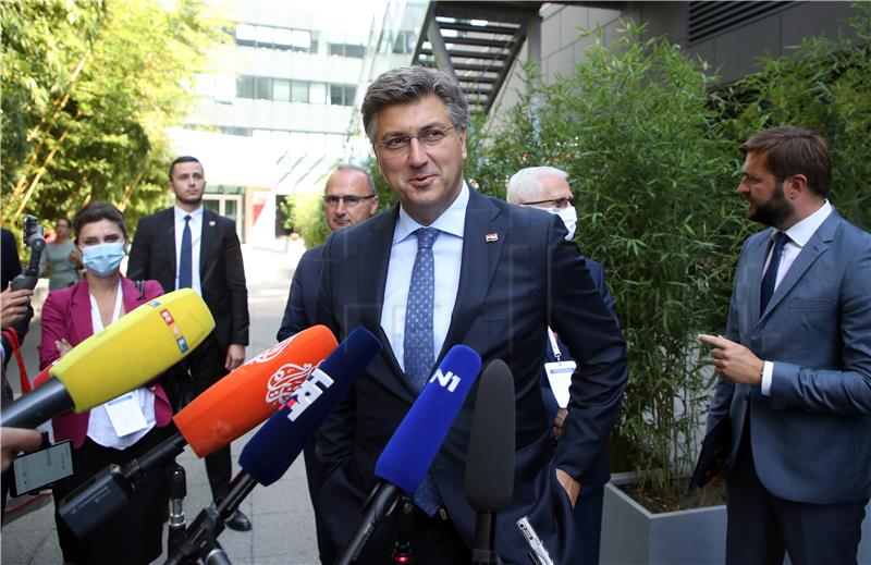 Plenković: Kalkulirani rizik omogućio aktiviranje gospodarstva