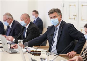 Plenković: Slušajte epidemiologe, nemojte se rukovati