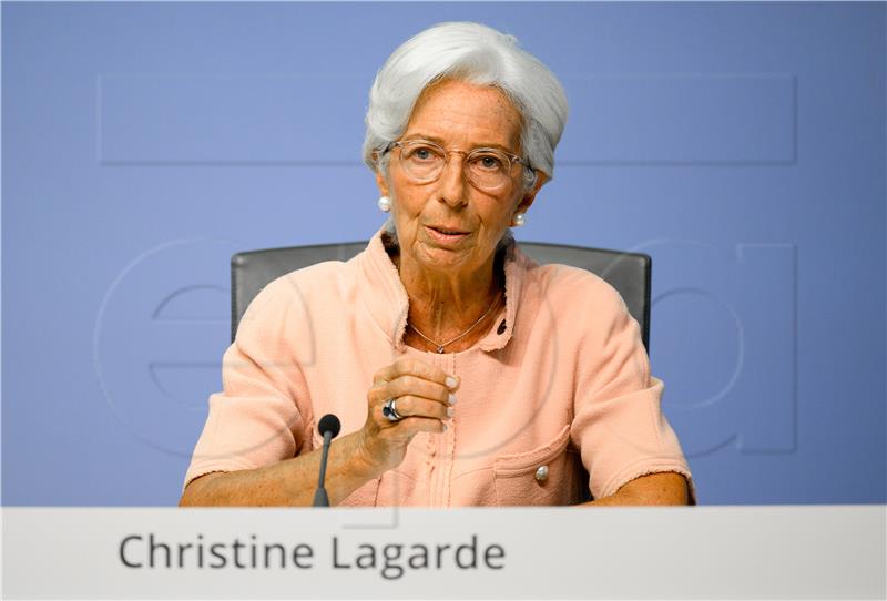 ECB pozorno prati tečaj eura - Lagarde