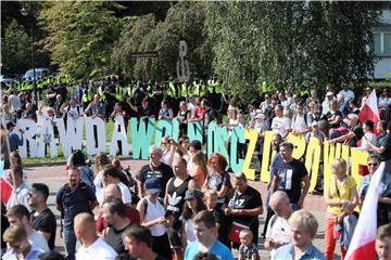 POLAND PROTEST CORONAVIRUS RESTRICTIONS