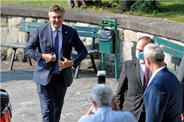 Premijer Plenković u Splitu razgovarao s gradonačelnikom Oparom i županom Bobanom