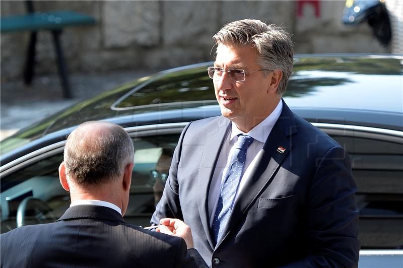 Premijer Plenković u Splitu razgovarao s gradonačelnikom Oparom i županom Bobanom