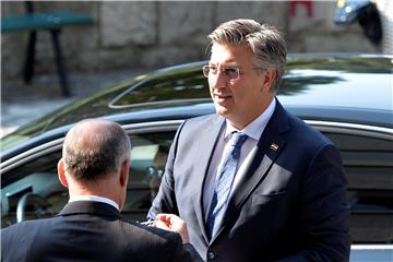 Premijer Plenković u Splitu razgovarao s gradonačelnikom Oparom i županom Bobanom