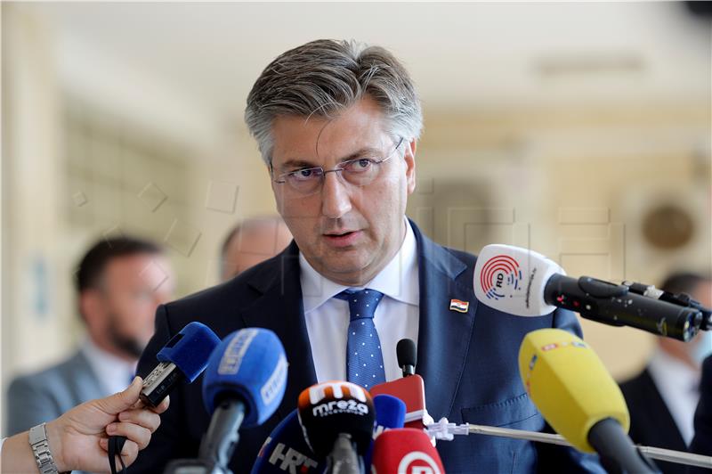 Premijer Plenković u Splitu razgovarao s gradonačelnikom Oparom i županom Bobanom