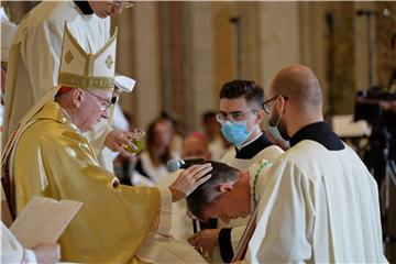 Mons. Ante Jozić zaređen za biskupa