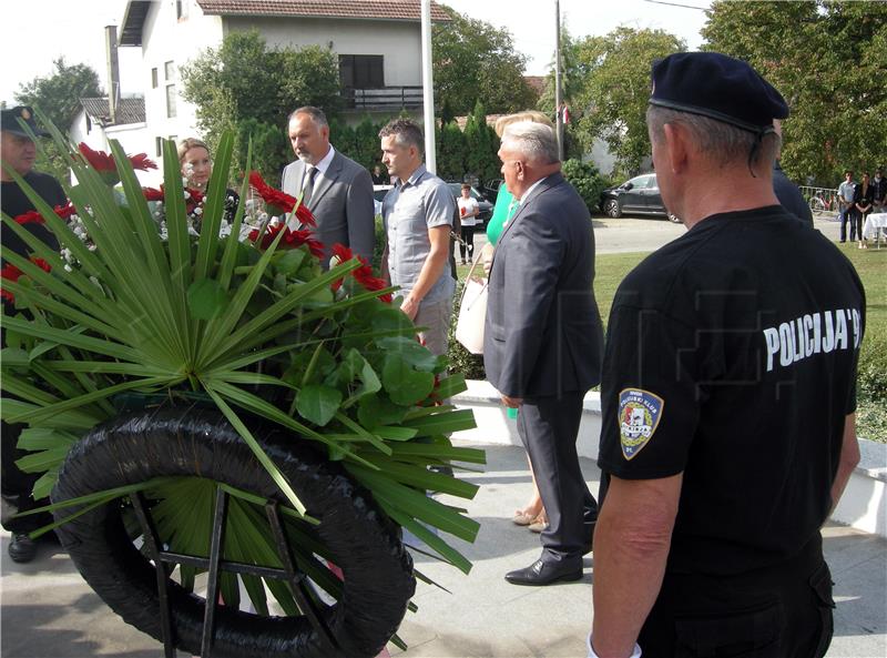 U Petrinji obilježeni Dani sjećanja na sve vojne i civilne žrtve grada