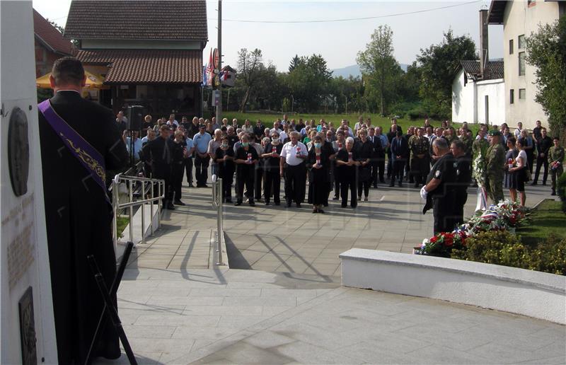 U Petrinji obilježeni Dani sjećanja na sve vojne i civilne žrtve grada