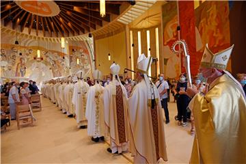 Mons. Ante Jozić zaređen za biskupa