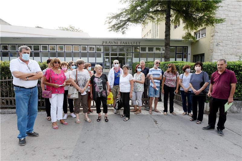 Konferencija za medije Vjerovnika, radnika hotela Marjan u Splitu