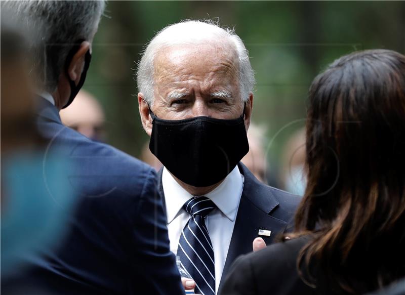 Biden osporio Trumpovu tvrdnju da je cjepivo blizu