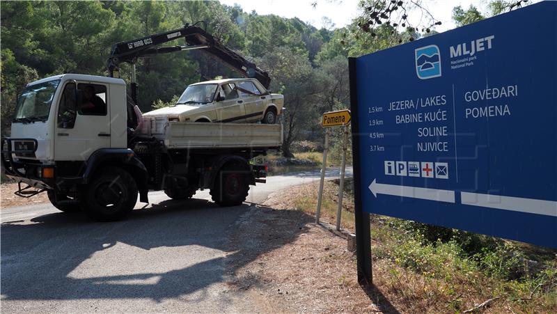 Over 100 junk cars removed from Mljet island