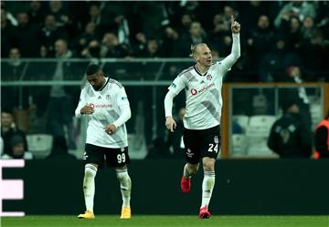 Turska: Vidi 90 minuta, Besiktasu bod