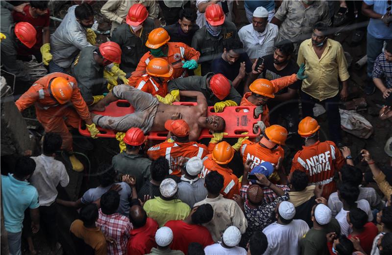 INDIA BUILDING COLLAPSE