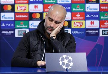 Guardiola smatra da mora zaraditi produženje ugovora