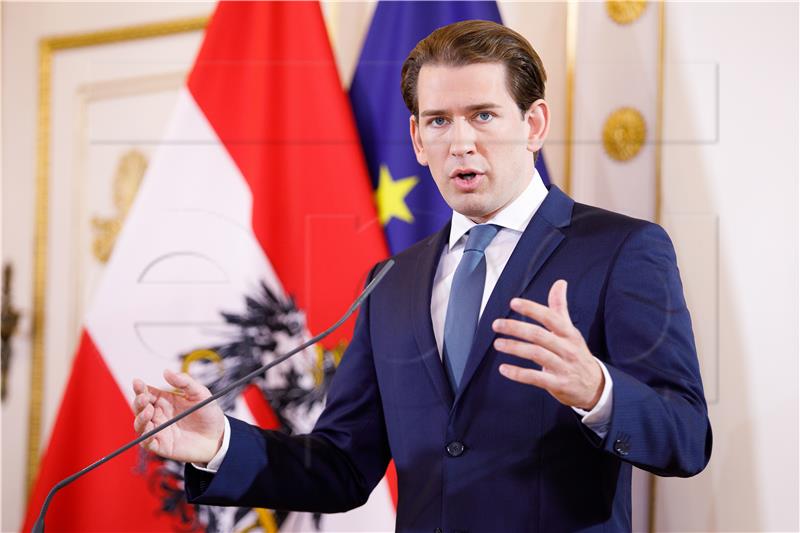 Kurz za AFP: Raspodjela migranata u Europi "neće ići"