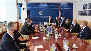 Croatian and Hungarian ministers talk impact of pandemic on education system