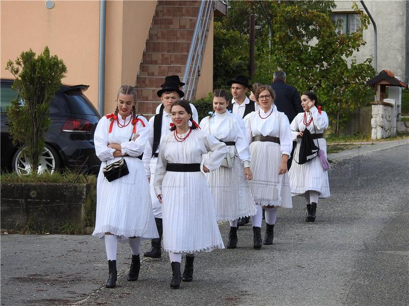 Pregrada: Milanović na manifestaciji „Branje grojzdja” 