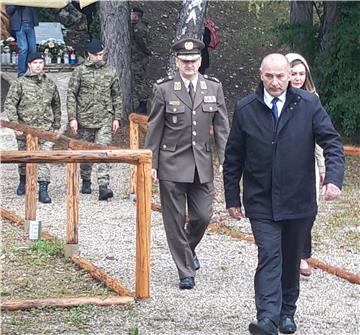 Grabovac: Sjećanje na troje poginule djece i najmlađu žrtvu Domovinskog rata