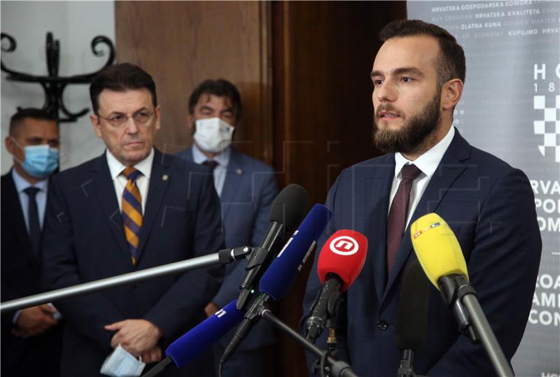 Ministar Aladrović sastao se s gospodarstvenicima u HGK