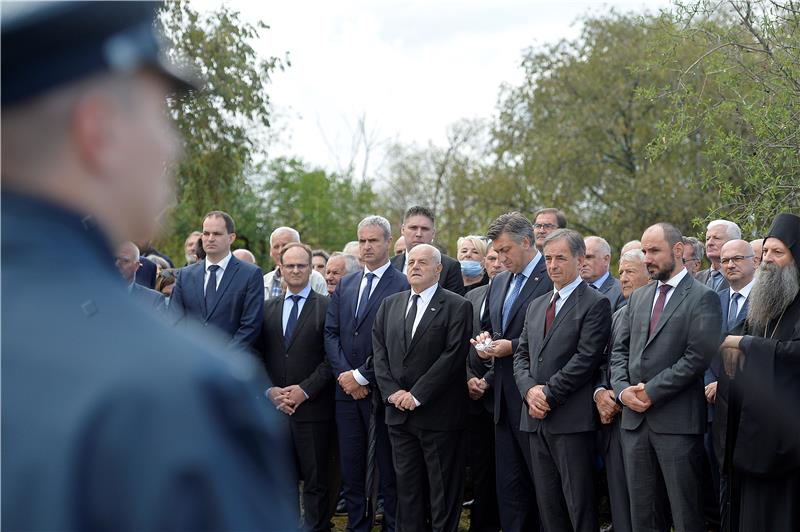 Premijer Plenković sudjelovao na komemoraciji u Varivodama