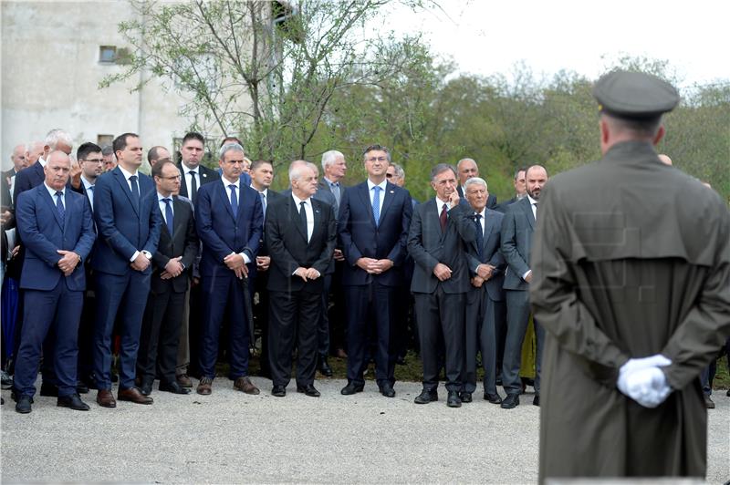 Premijer Plenković sudjelovao na komemoraciji u Varivodama