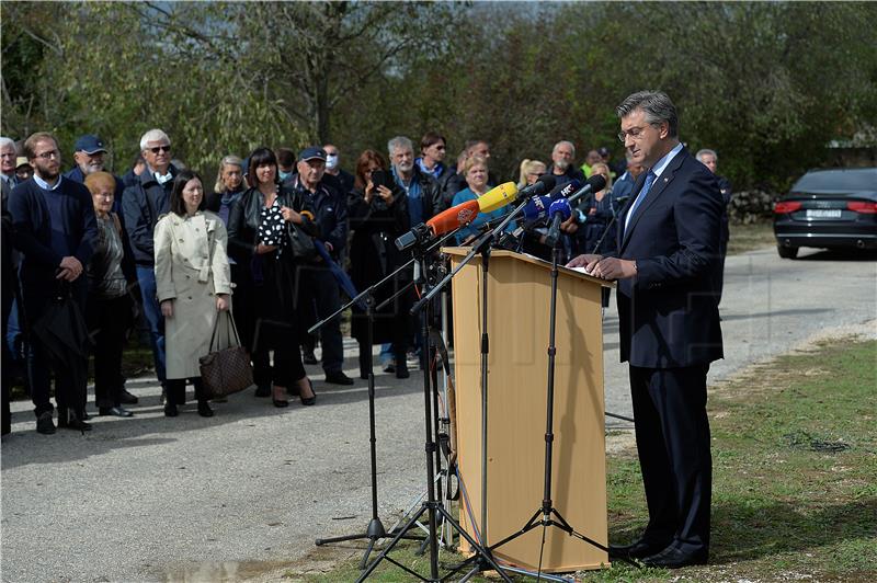 Premijer Plenković sudjelovao na komemoraciji u Varivodama