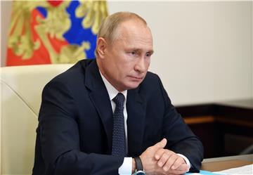 Putin se planira cijepiti ruskim cjepivom za covid-19