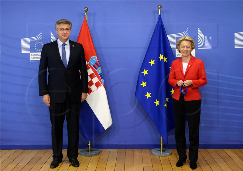 Croatian PM holds bilateral meetings before EU summit