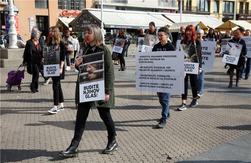 Performans udruge Prijatelji životinja